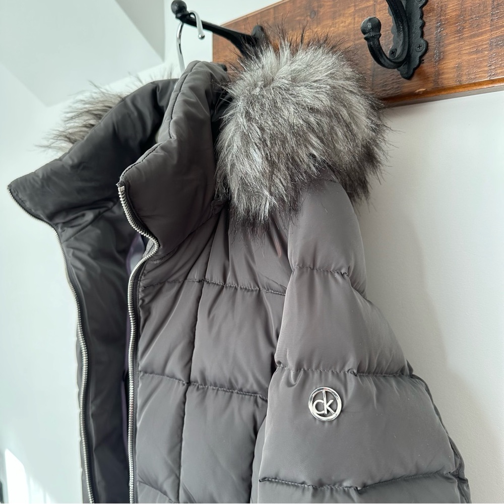Calvin Klein Faux Fur Removable Hood Down
Filled Puffer Coat